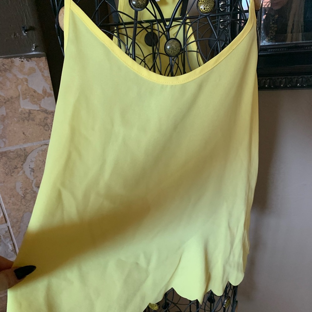 YELLOW LA HEART CROP TOP💛